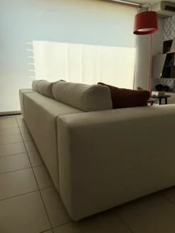 Divano Con penisola modello Urban 2 di Ditre italia con forte sconto