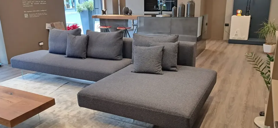 Divano Con penisola modello Divano air di Lago in offerta