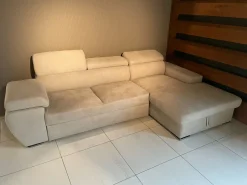 Divano con penisola modello Twister di Artigianale con forte sconto