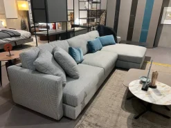 Divano Con penisola modello Glee di Lema in offerta