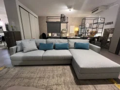 Divano Con penisola modello Glee di Lema in offerta