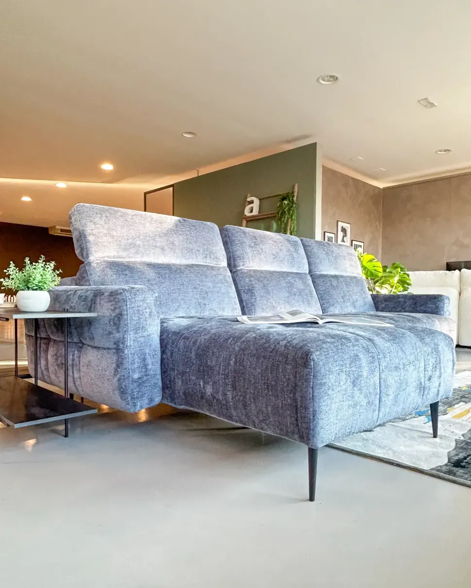 Divano Con penisola modello Divano gillan di Le comfort a prezzi outlet