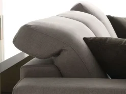 Divano con penisola modello Magnum di Crippa salotti in offerta