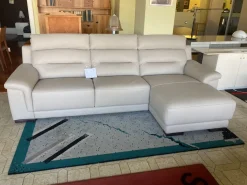 Divano con penisola Pasha  Calia in Offerta Outlet