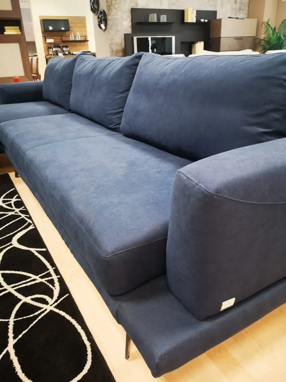 Divano con penisola Philip92 Doimo salotti a PREZZO OUTLET scontato del 60%