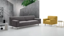 Divano con penisola tessuto in poliuretano  Felis a prezzo Outlet