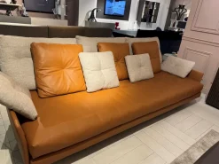 Divano da 4 posti modello Stone di Valentini scontato