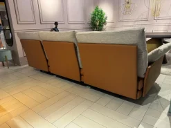 Divano da 4 posti modello Stone di Valentini scontato