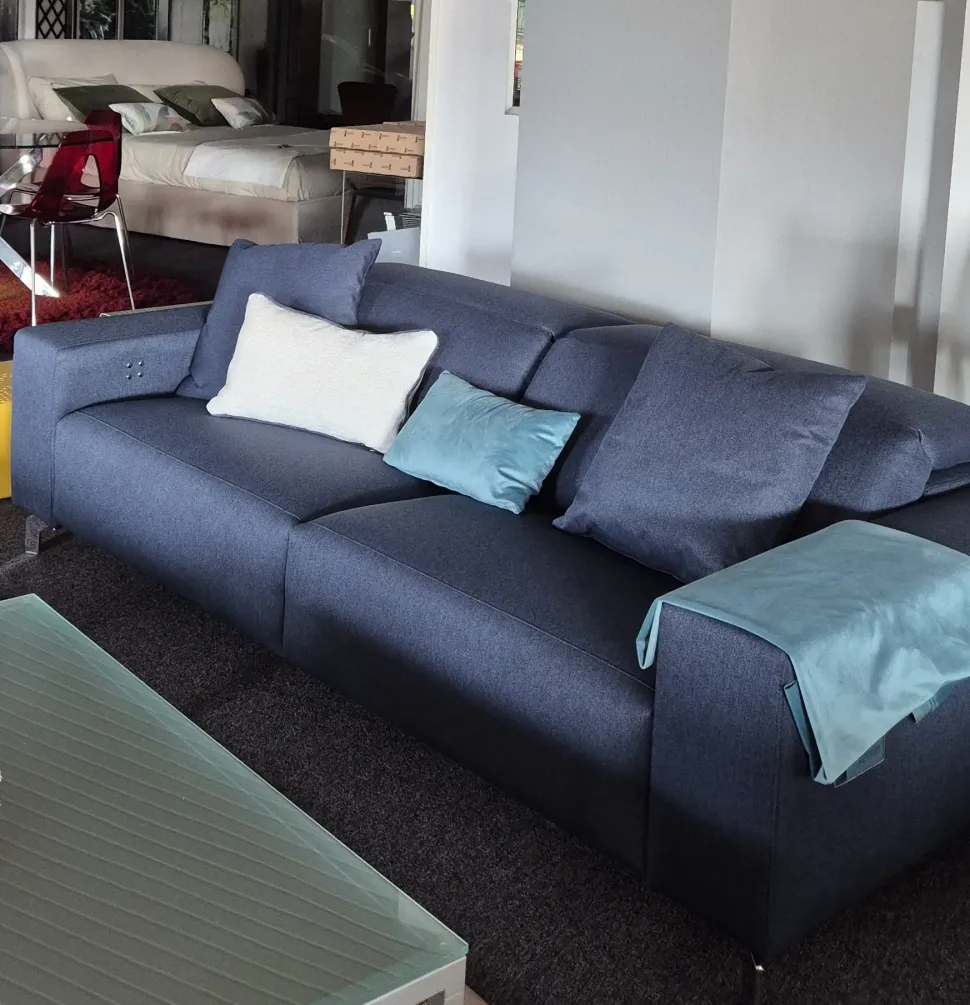 Divano da 3 posti modello Soho di Gurian scontato