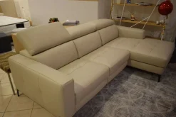 Divano da 4 posti modello Matt di Collezione esclusiva scontato