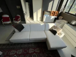 Divano da 4 posti modello Goodman di Doimo salotti scontato