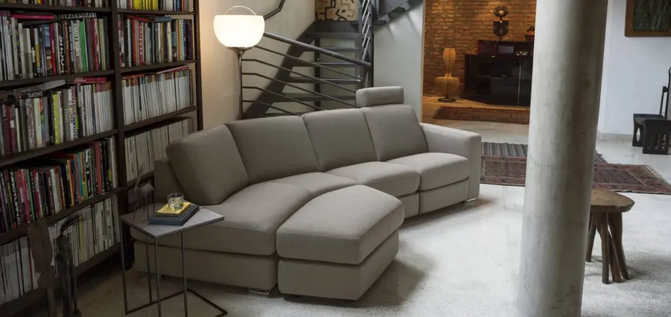 Divano da 4 posti modello Dylan di Doimo salotti scontato