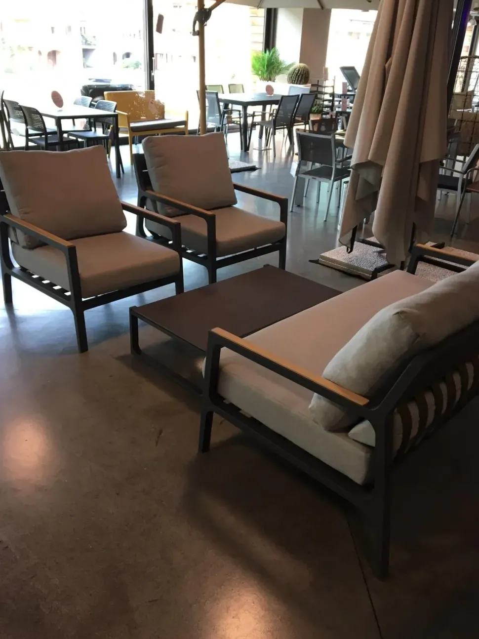 Divano da giardino Bizzotto Molokai antracite con un ribasso esclusivo