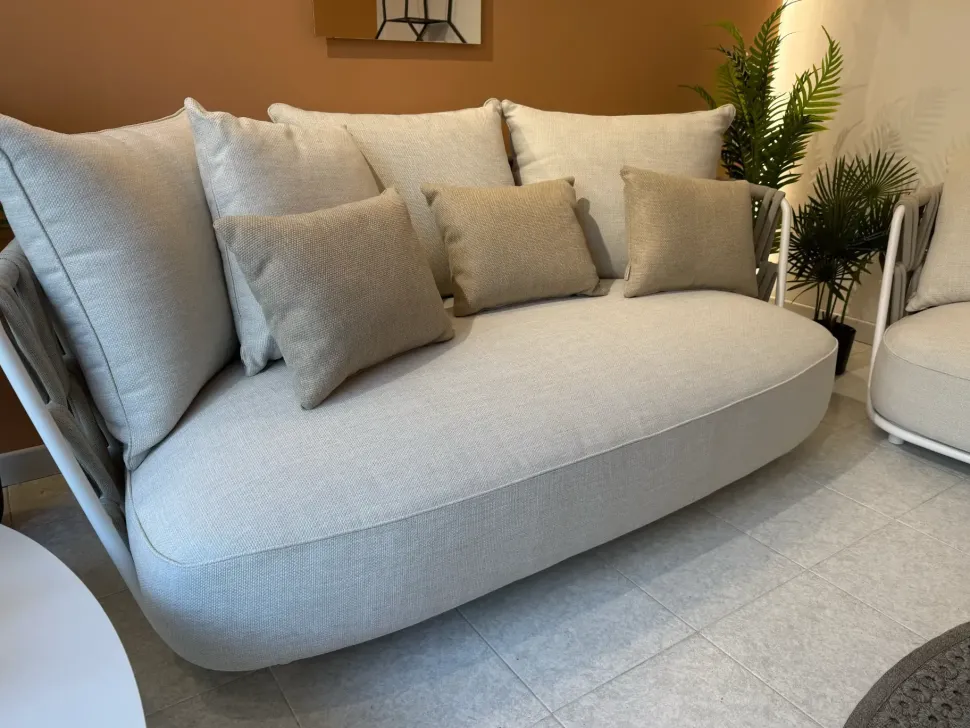 Divano da giardino Swipe sofa a marchio Talenti a prezzo scontato