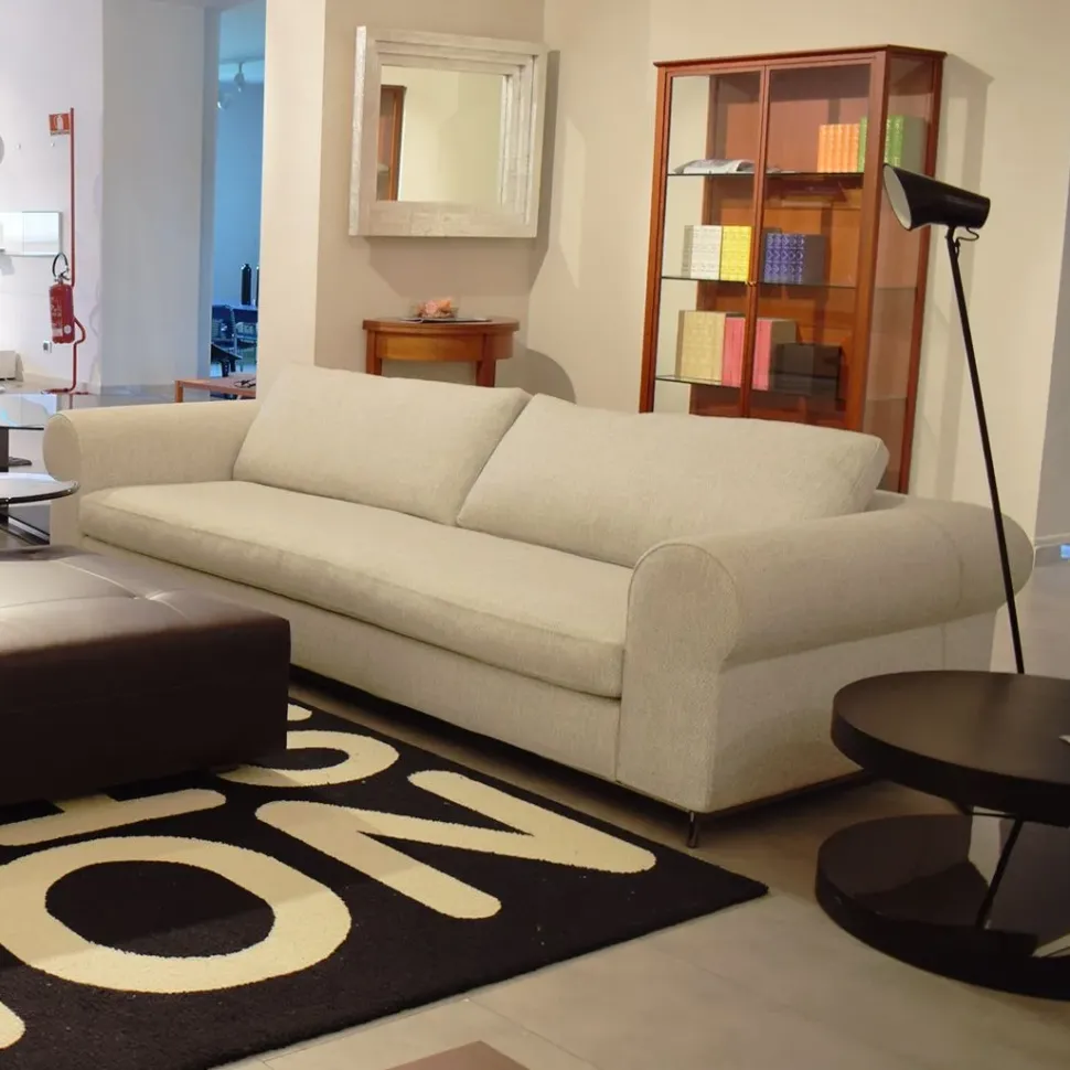 Divano design modello Breton scontato
