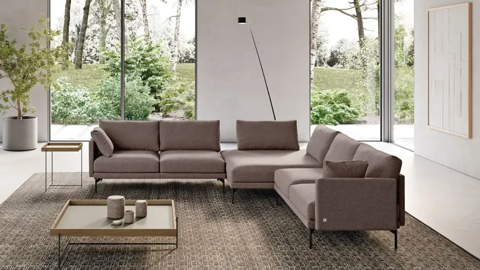 Divano design tessuto Freedom di Doimo salotti con sconto del - 35%