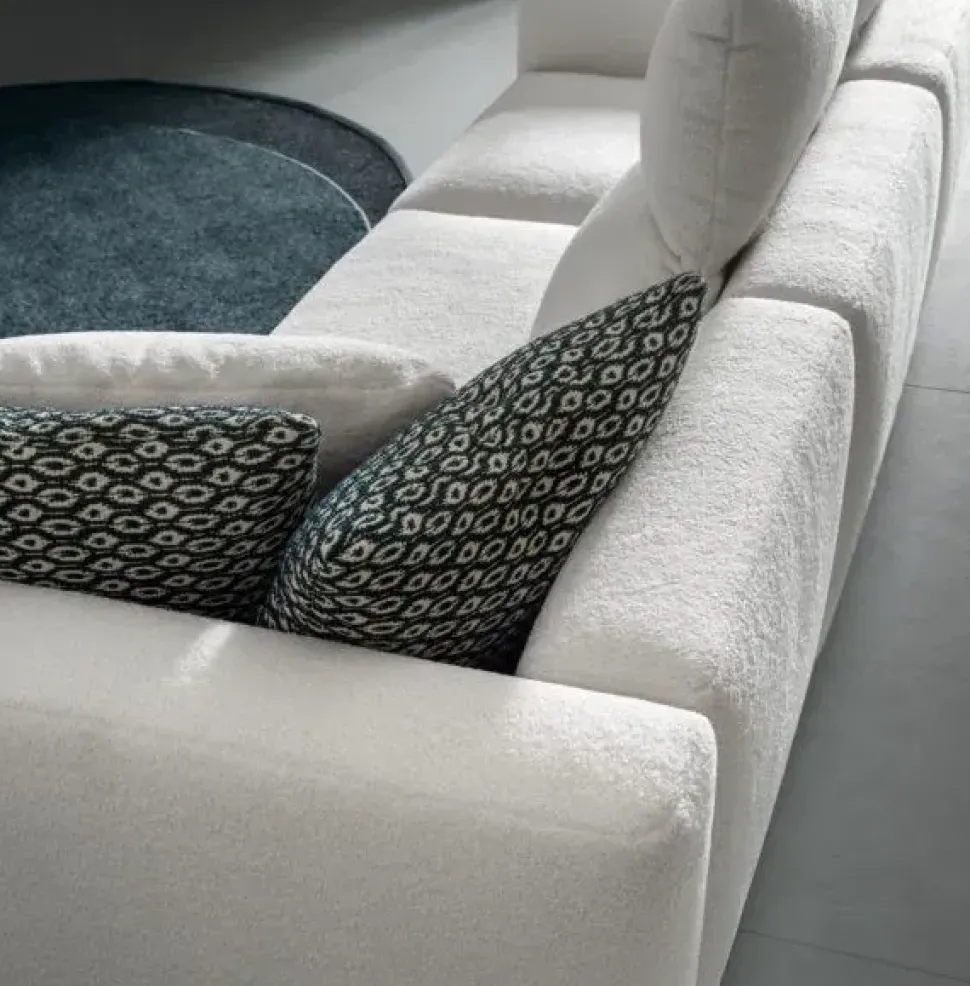 Divano design tessuto Ginny di Samoa con sconto del - 35%