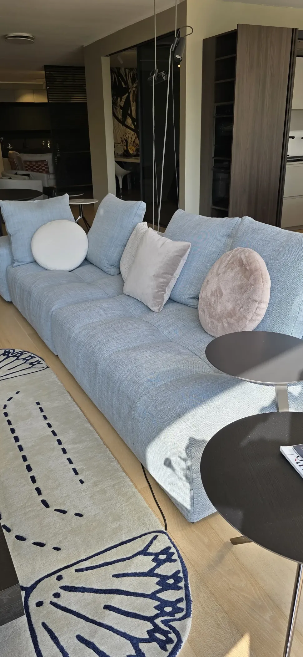 Divano design tessuto Pixel di Saba con sconto del - 40%