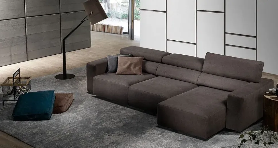 Divano Divano mod.bistrò con poggiatesta reclinabili e sedute estraibili in promo-sconto del 50% in Tessuto sfoderabile di Excò scontato 48%