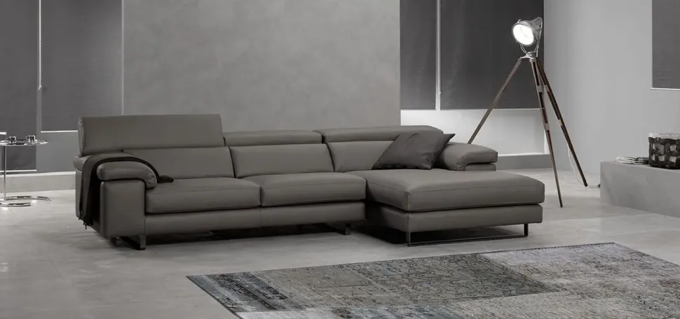 Divano Divano mod.nikita rivestito in pelle fiore in promo-sconto del 50% pelle in poliuretano Excò a prezzo scontato