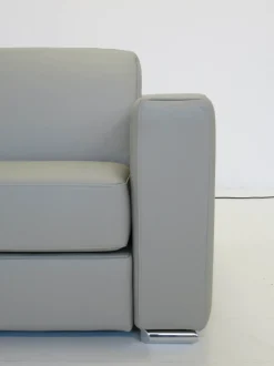 Divano Dynamic rcl sx 210 cm pelle in poliuretano  Doimo salotti in Offerta Outlet