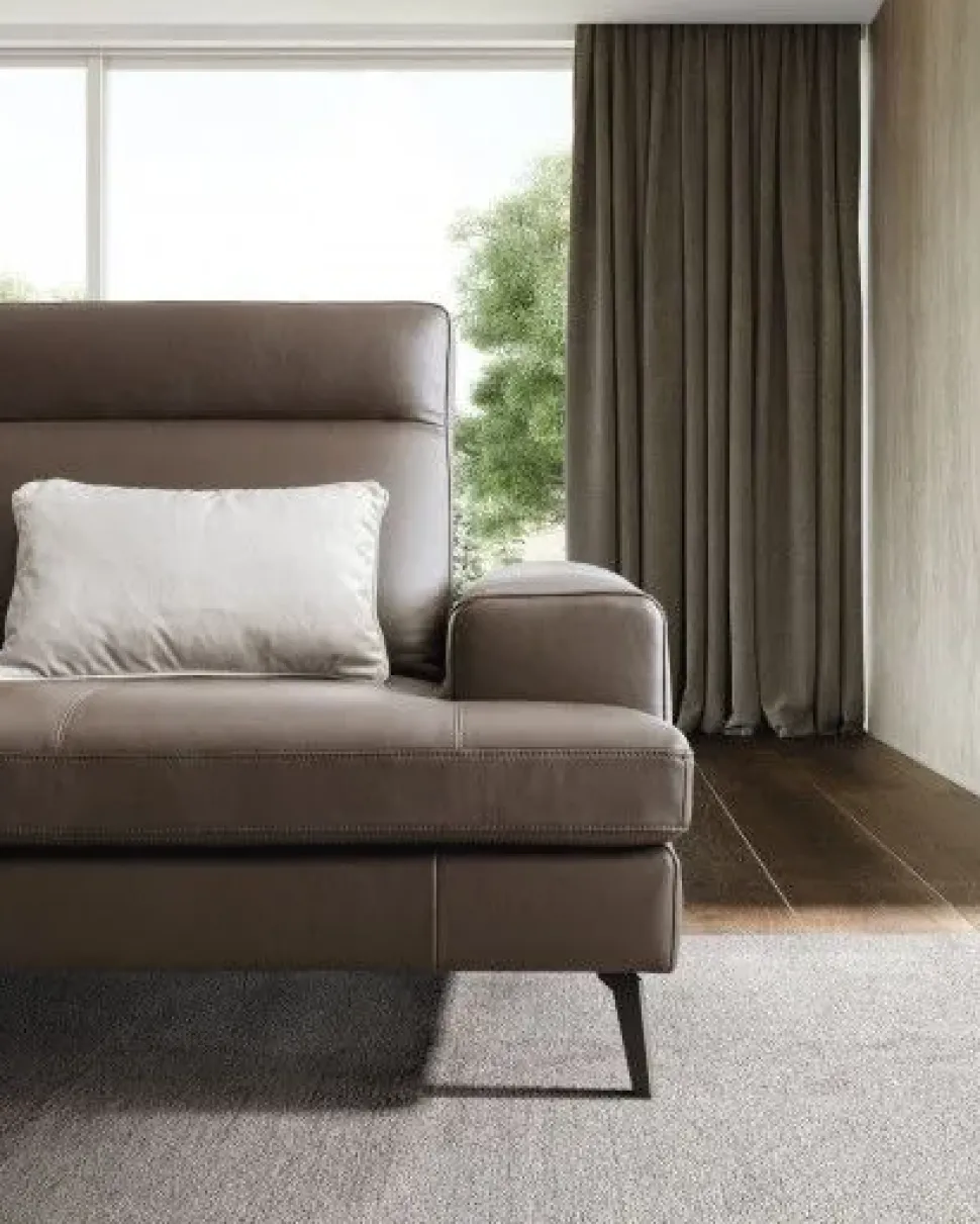 Divano Emmet pelle in poliuretano Le comfort a prezzo Outlet