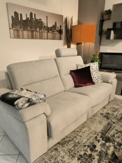 Divano Eros in Tessuto Felis a prezzo ribassato