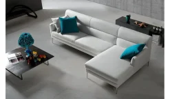 Divano Excò Divano mod.pat con piedi cromati in promo-sconto del 50% PREZZI OUTLET sconto 48%