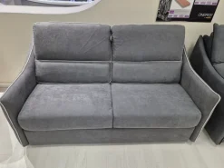 Divano Francesca di Artigianale in stile moderno a prezzo scontato