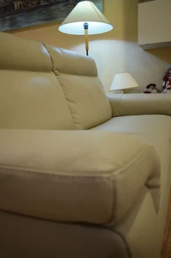 Divano Ilaria in Tessuto sfoderabile  di Collezione esclusiva scontato 60%