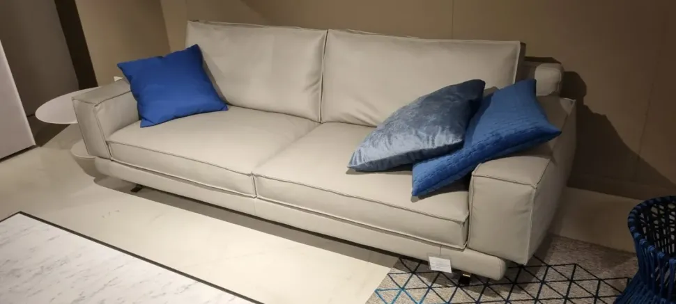 Divano in Pelle stile moderno modello Lungarno scontato - 31%