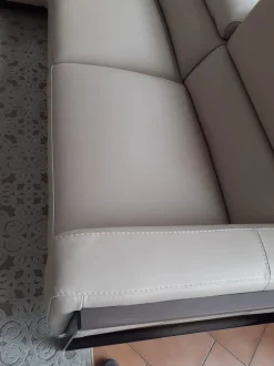 Divano in Pelle stile moderno modello Cubic scontato - 53%