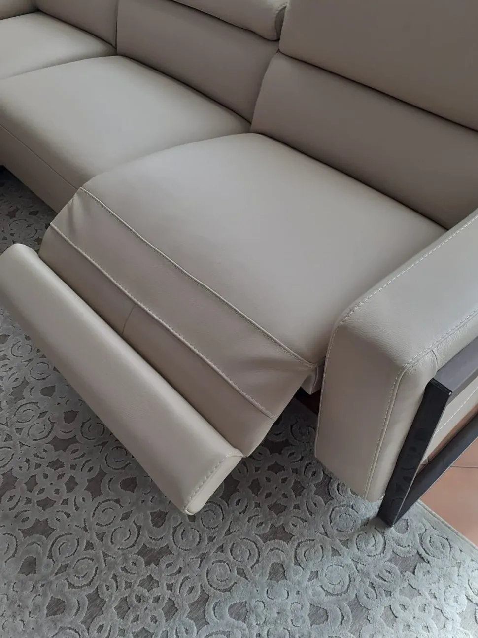 Divano in Pelle stile moderno modello Cubic scontato - 53%