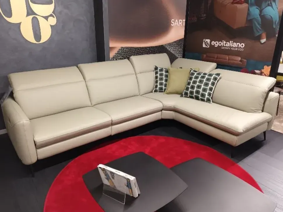 Divano in Pelle stile moderno modello Dusk scontato - 35%