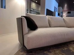 Divano in tessuto Cleo di Molteni & C. a prezzi vantaggiosi