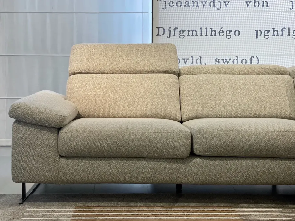 Divano in Tessuto stile moderno modello Space action scontato - 40%