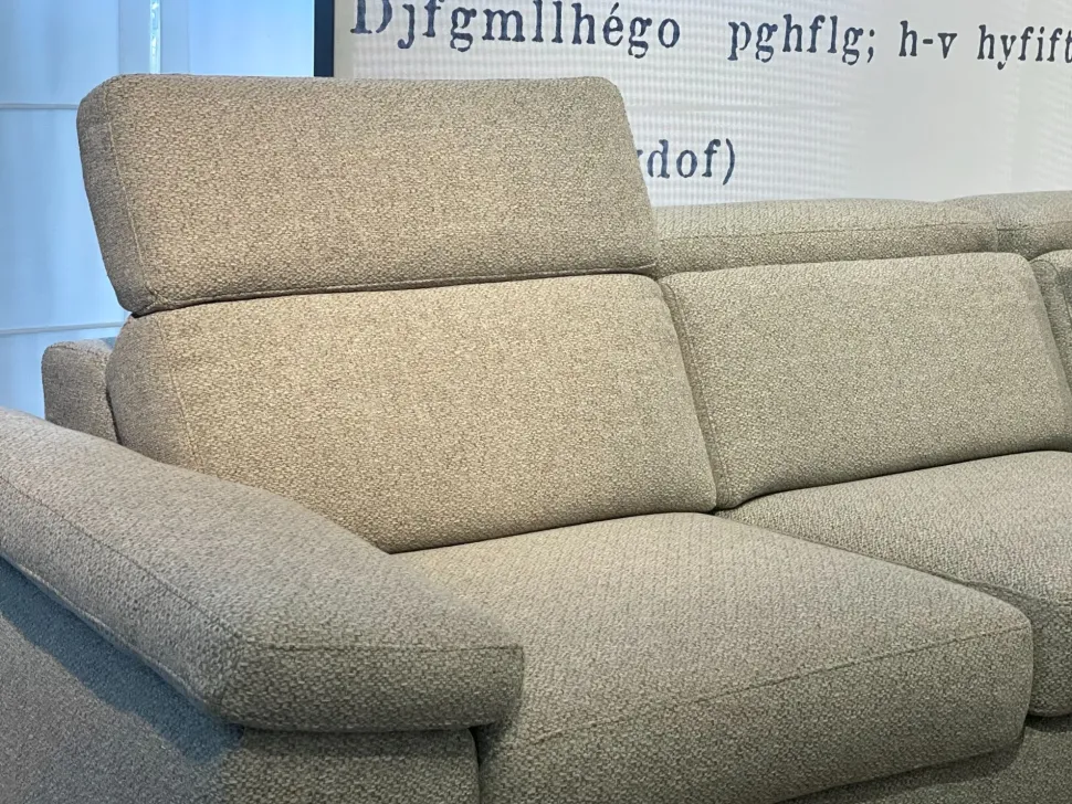 Divano in Tessuto stile moderno modello Space action scontato - 40%