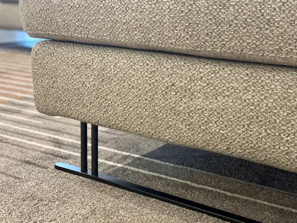 Divano in Tessuto stile moderno modello Space action scontato - 40%