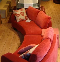 Divano Inventa round Italian style a prezzo ribassato