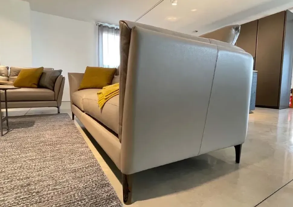 Divano Lineare Bretagne di Poltrona frau a prezzo ribassato