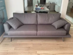 Divano Lineare Divano componibile doimo salotti mod. philip 92 a prezzo outlet Doimo salotti a 1900 Euro