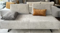 Divano Lineare Divano di design abbraccio  Artigianale a 2083 Euro