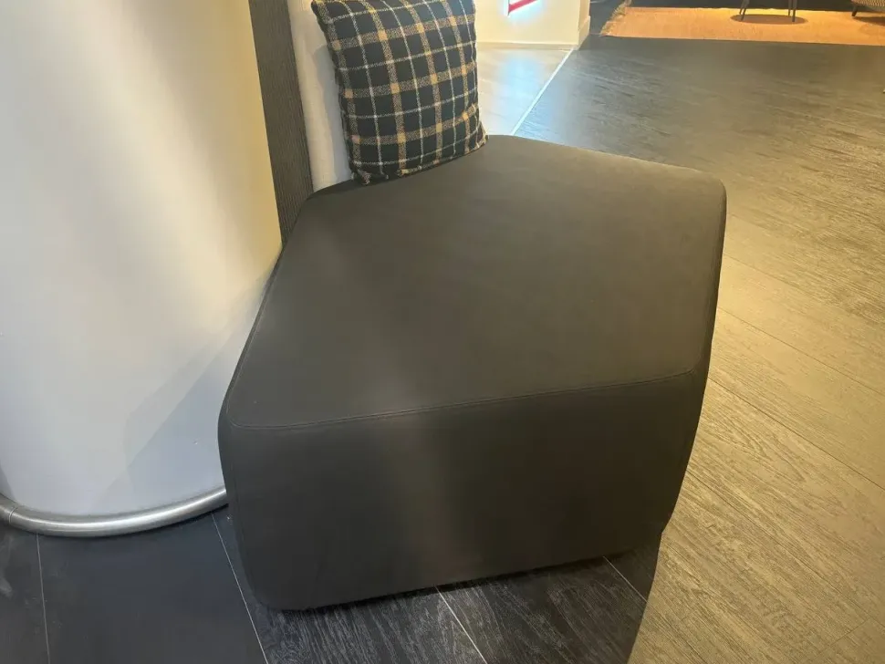 Divano Lineare Grimm Casamania by frezza in Offerta Outlet a 1175€