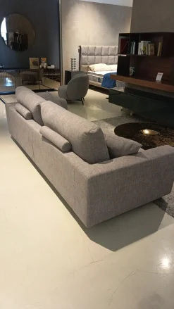 Divano Lineare in Tessuto sfoderabile  Norman  di Doimo salotti