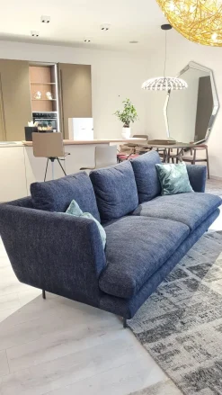 Divano lineare Lars  Bonaldo ad un prezzo imperdibile