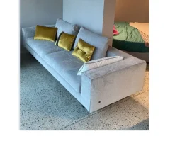 Divano Lineare modello Divano come foto pronta consegna di Md work con forte sconto