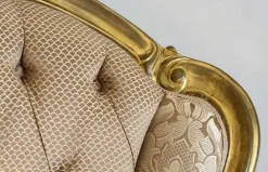 Divano lineare modello Divano leopardi foglia oro tessuto vene di Md work in offerta