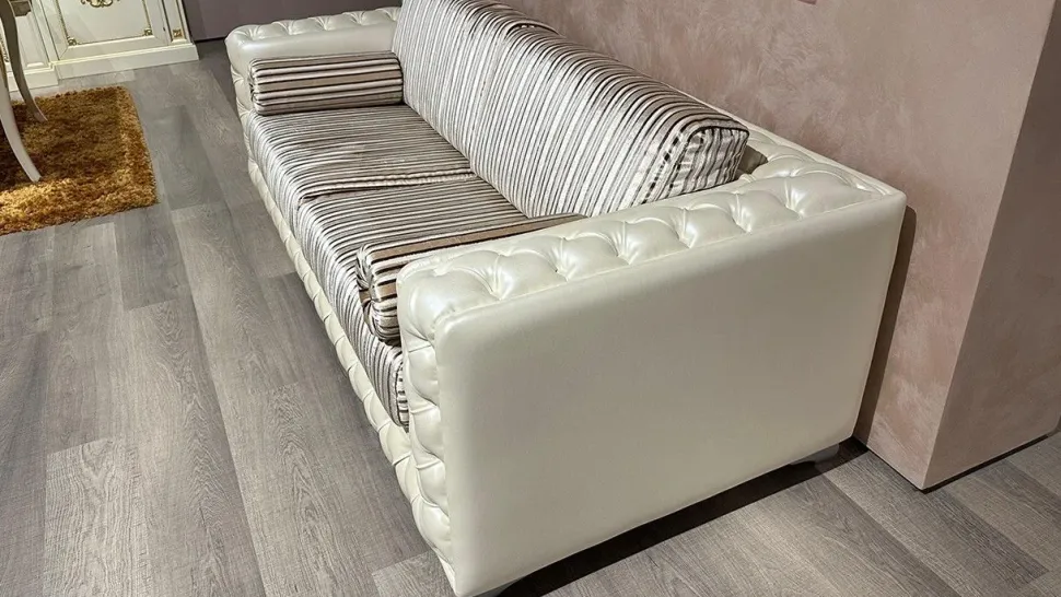 Divano Lineare modello Montecarlo di Artigianale con forte sconto