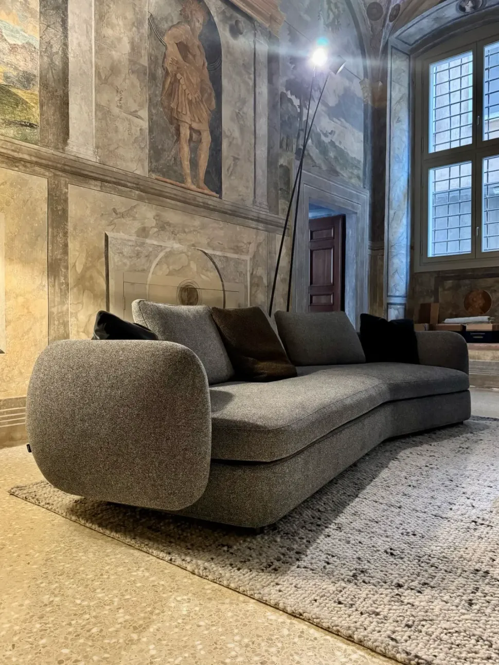 Divano Lineare modello Saint germain di Poliform con forte sconto