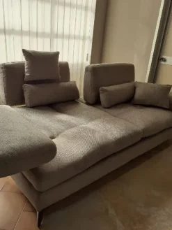 Divano Lineare modello Serena di Nicoletti home a prezzi convenienti